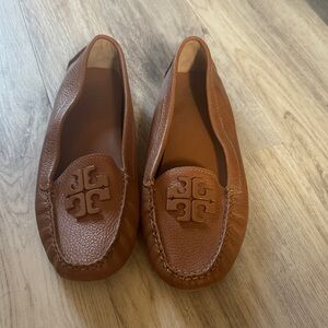 Tory Burch Brown Leather Loafers with Logo